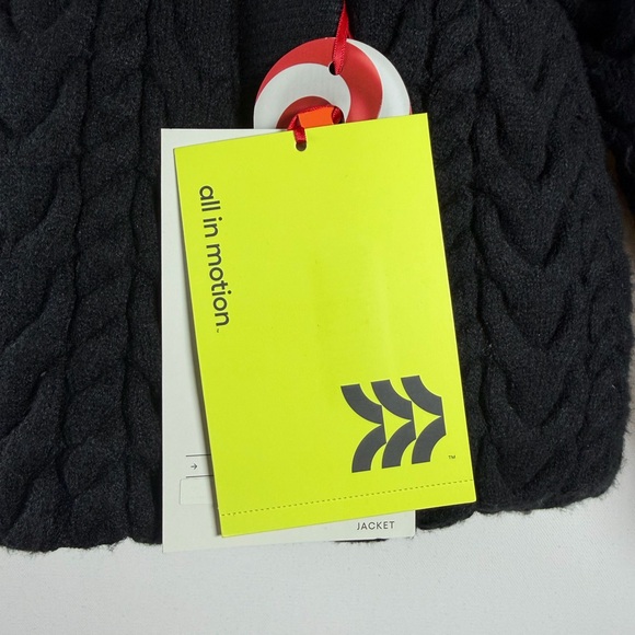 All In Motion™ Women's Puffer Jacket - Black L - Sold Out - Picture 8 of 16